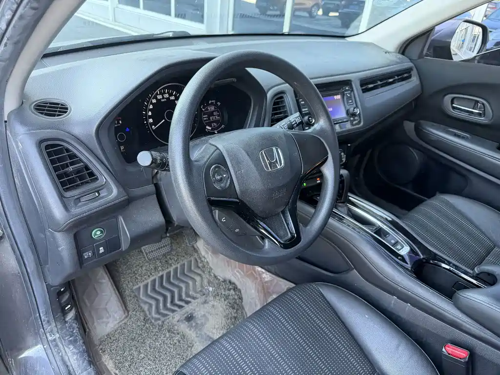 Honda Vezel 2015