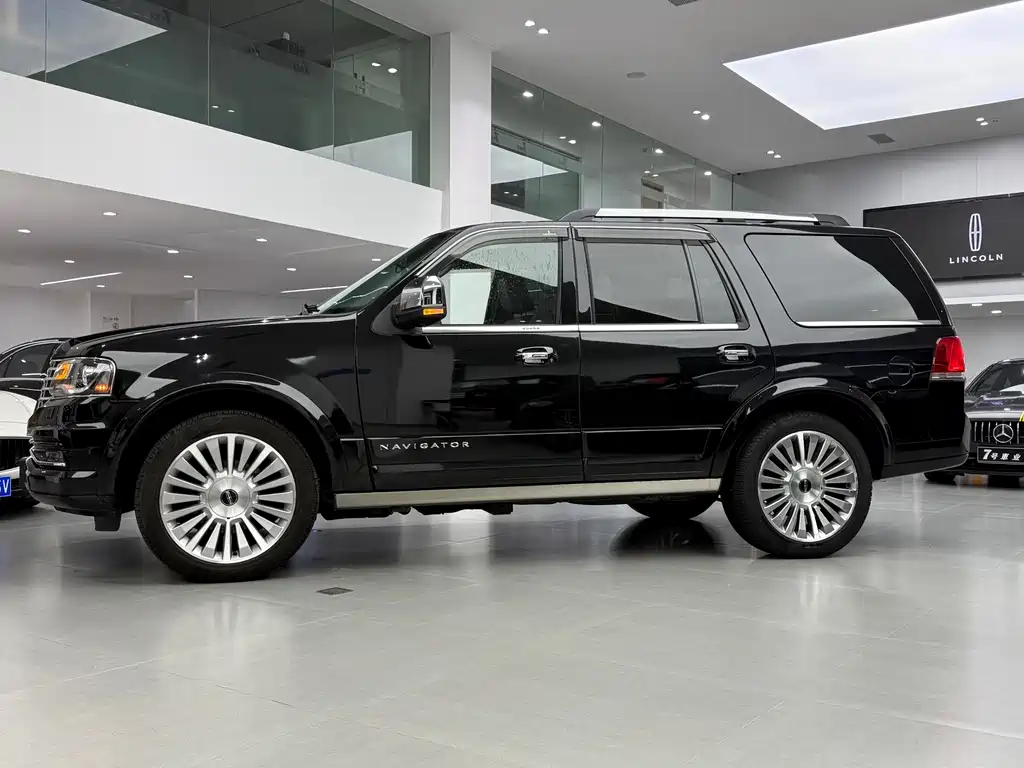 Lincoln Navigator 2016 — фото 4