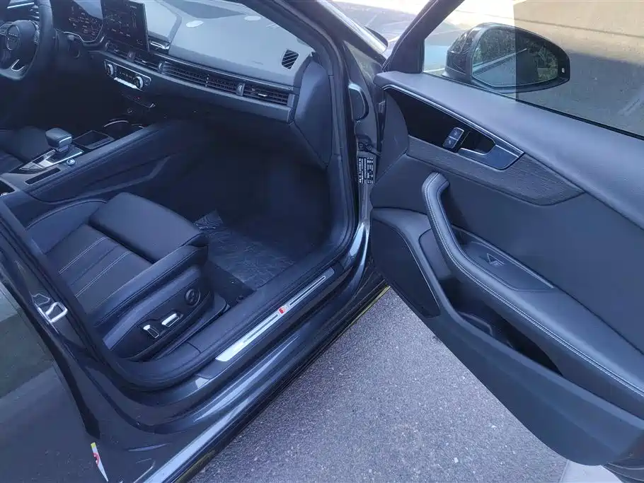 Audi A4L 2024