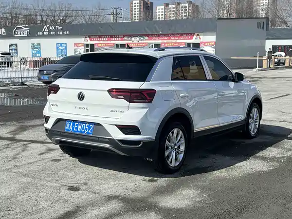 Volkswagen T-Roc 2023