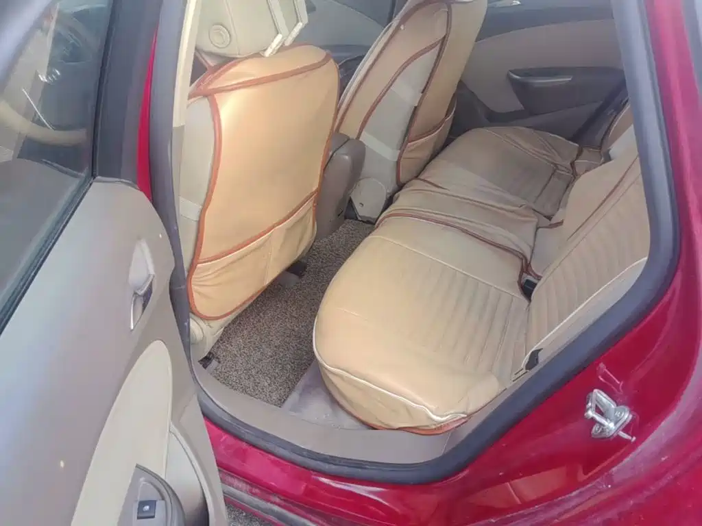 Buick Excelle 2015 — фото 17