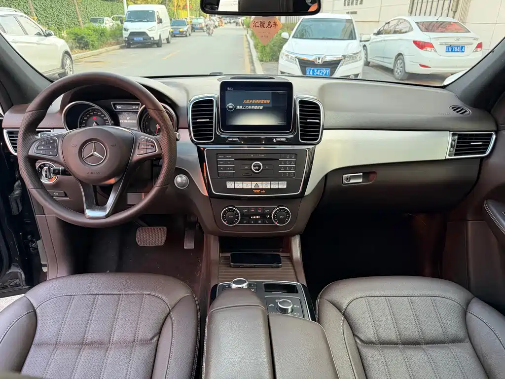 Mercedes-Benz GLE 2016