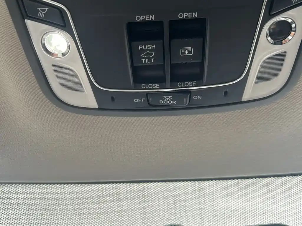 Honda Vezel 2022 — фото 16