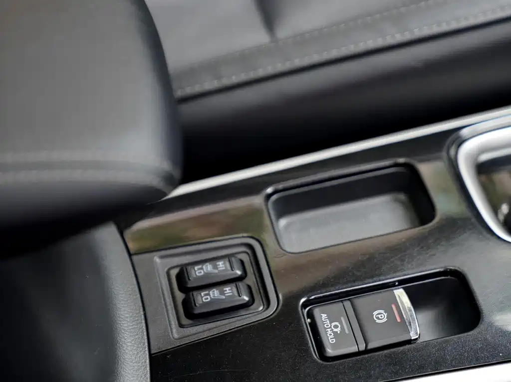 Mitsubishi Outlander 2019 — фото 16