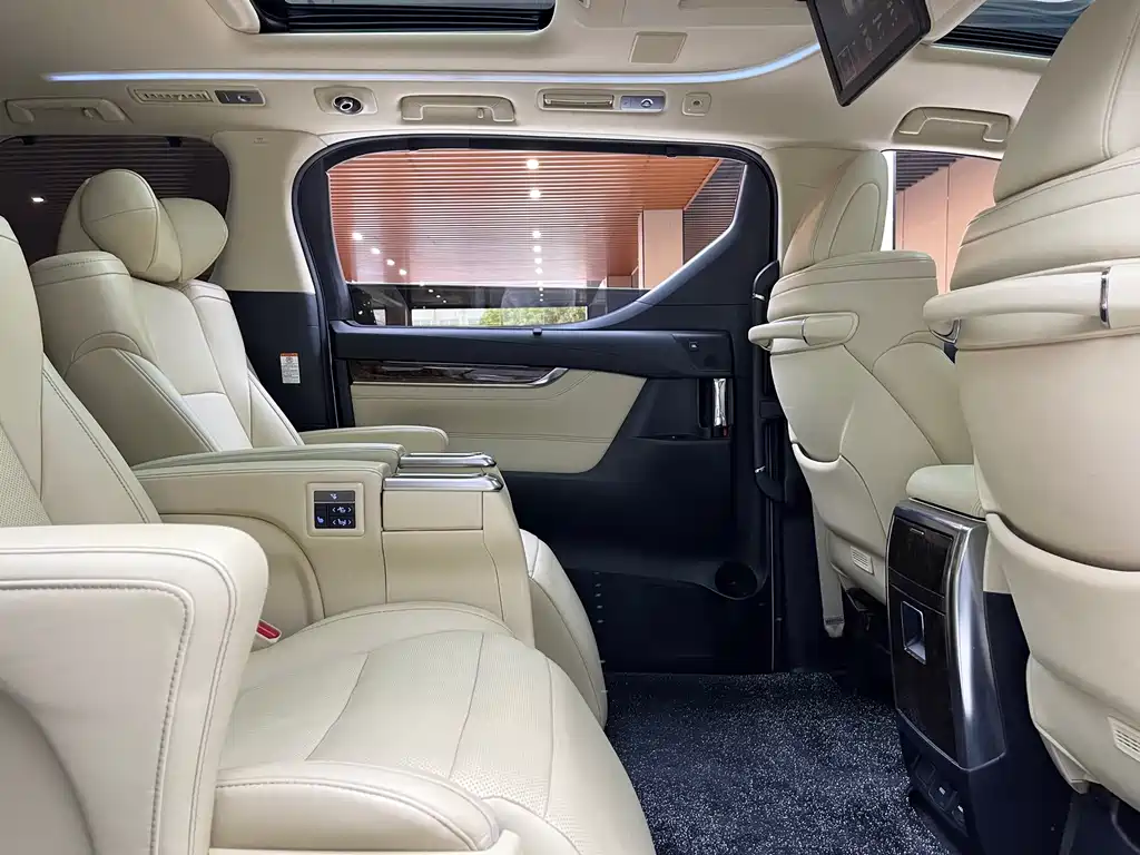 Toyota Alphard 2019 — фото 9