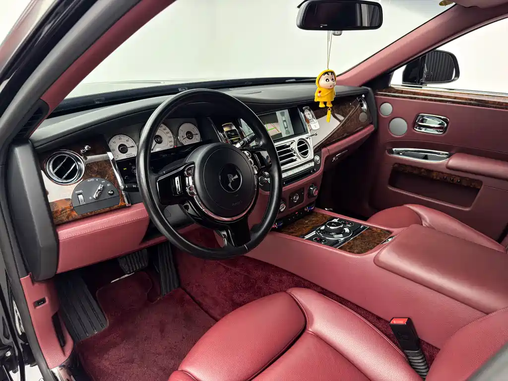 Rolls-Royce Ghost 2015 — фото 12