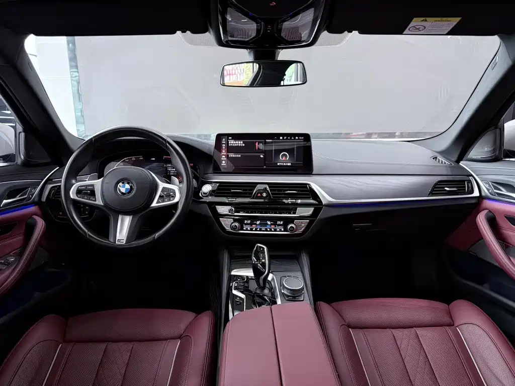 BMW 5 Series 2023 — фото 10