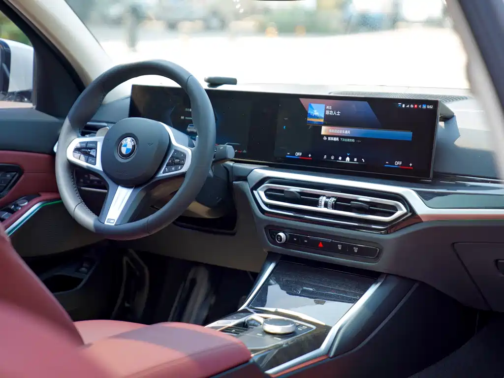 BMW 3 Series 2024 — фото 15