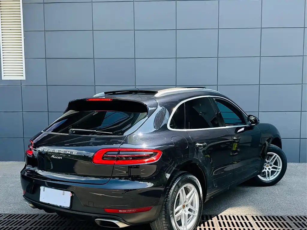 Porsche Macan 2018 — фото 14