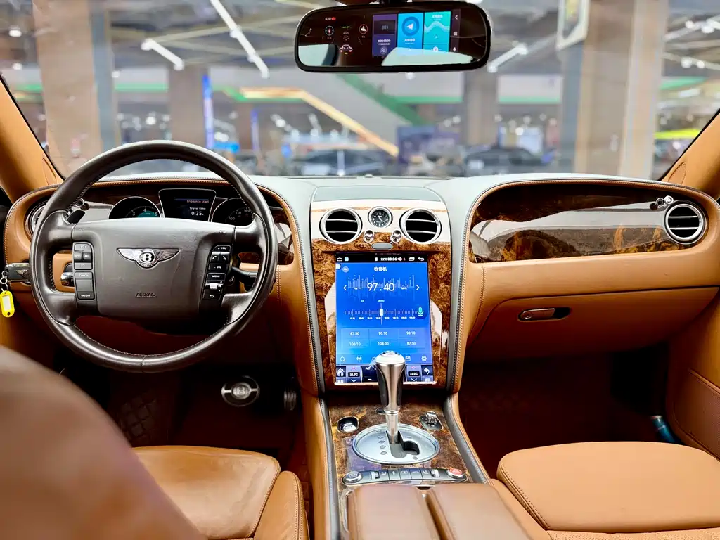 Bentley Flying Spur 2012 — фото 14