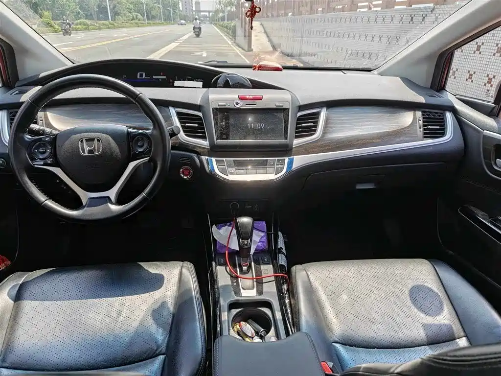 Honda Jade 2017 — фото 8