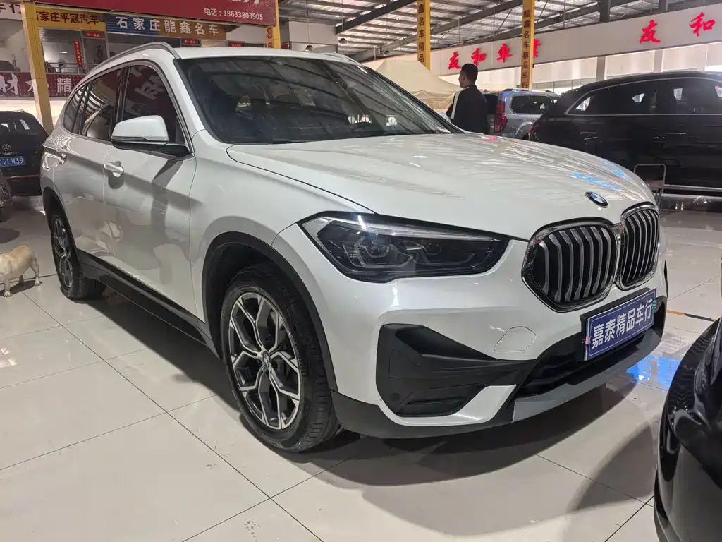 BMW X1 2022 — фото 3
