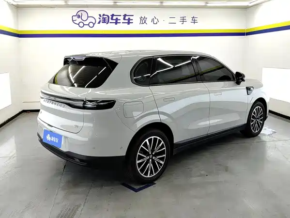 Leapmotor B10 2025
