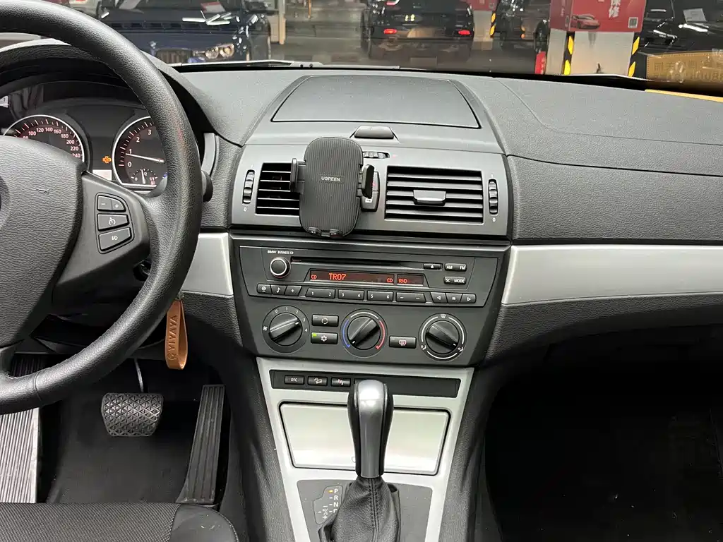 BMW X3 2010 — фото 22