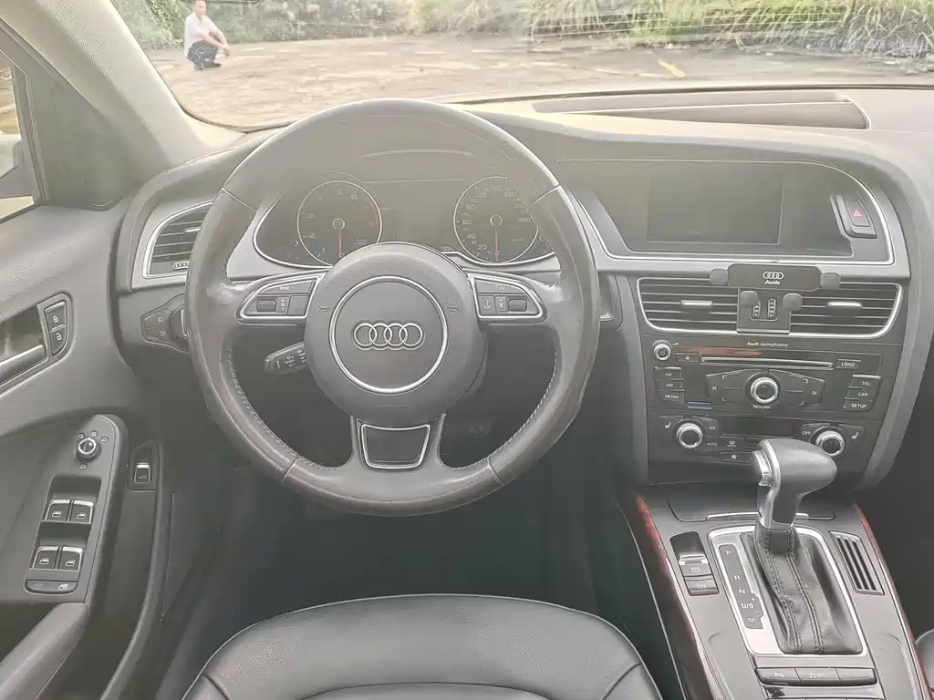 Audi A4L 2014 — фото 11