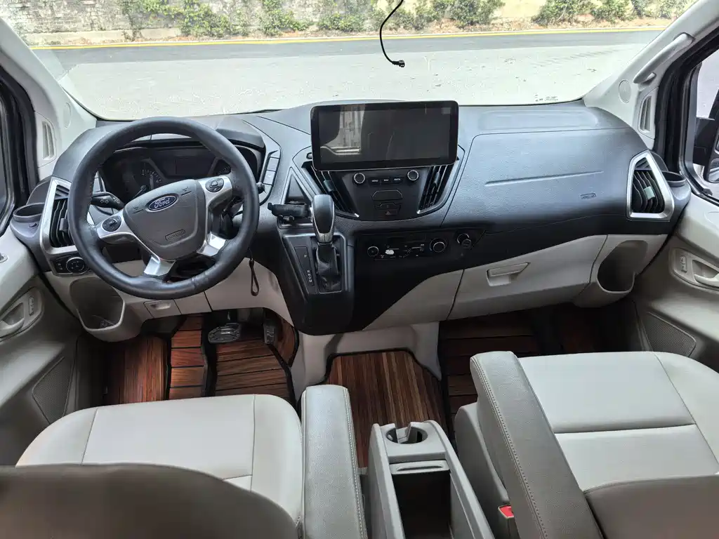 Ford Tourneo 2018 — фото 8