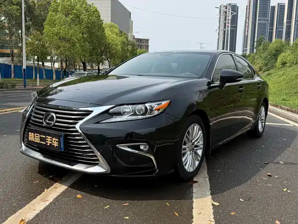 Lexus ES 2017