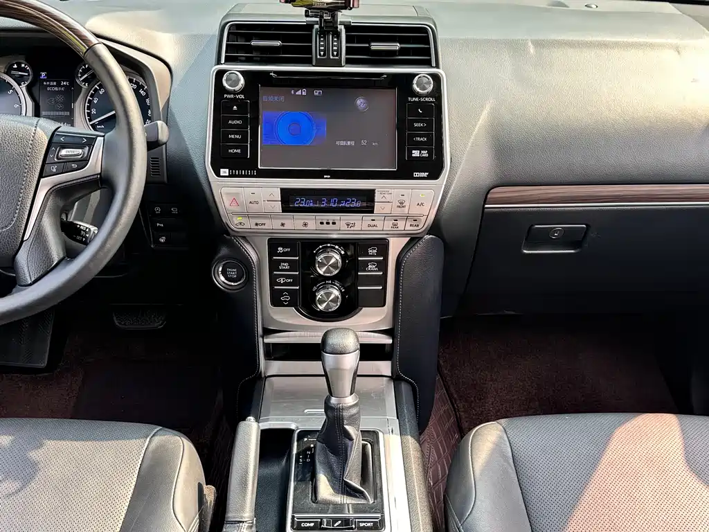 Toyota Prado 2018 — фото 6