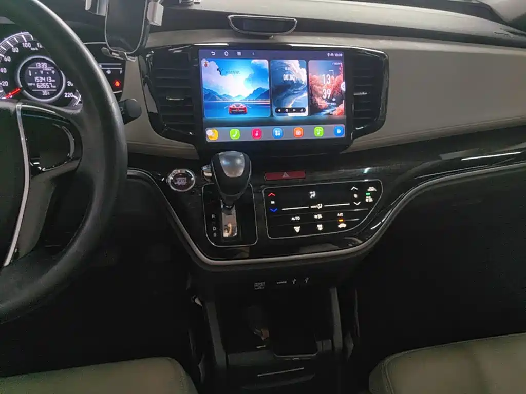 Honda Odyssey 2017 — фото 13