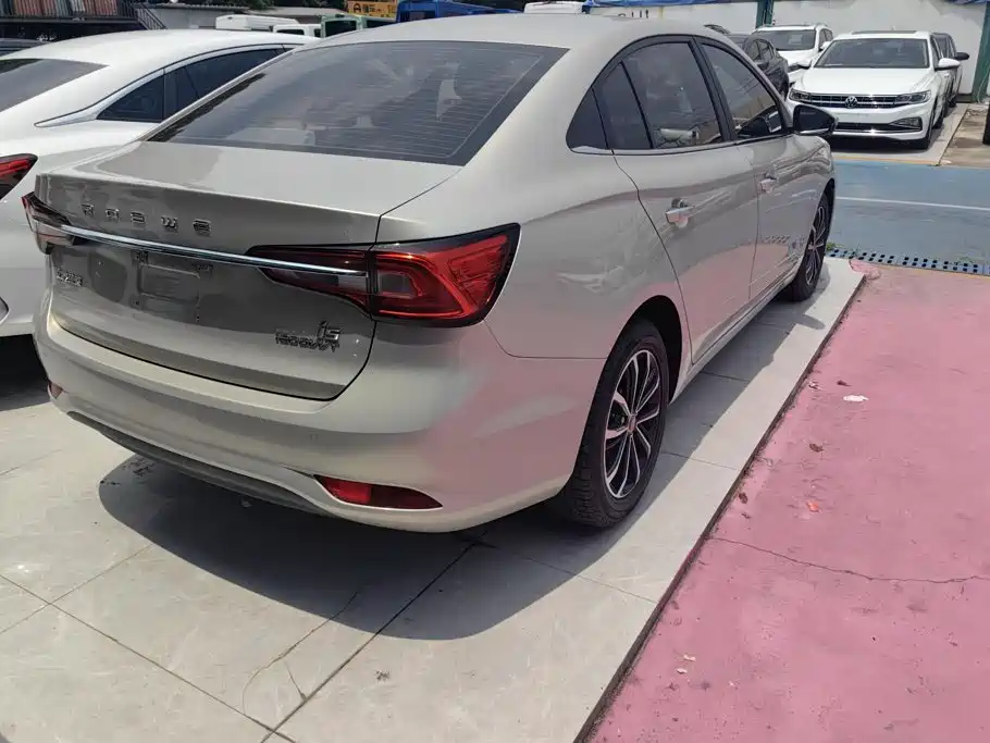 Roewe i5 2020