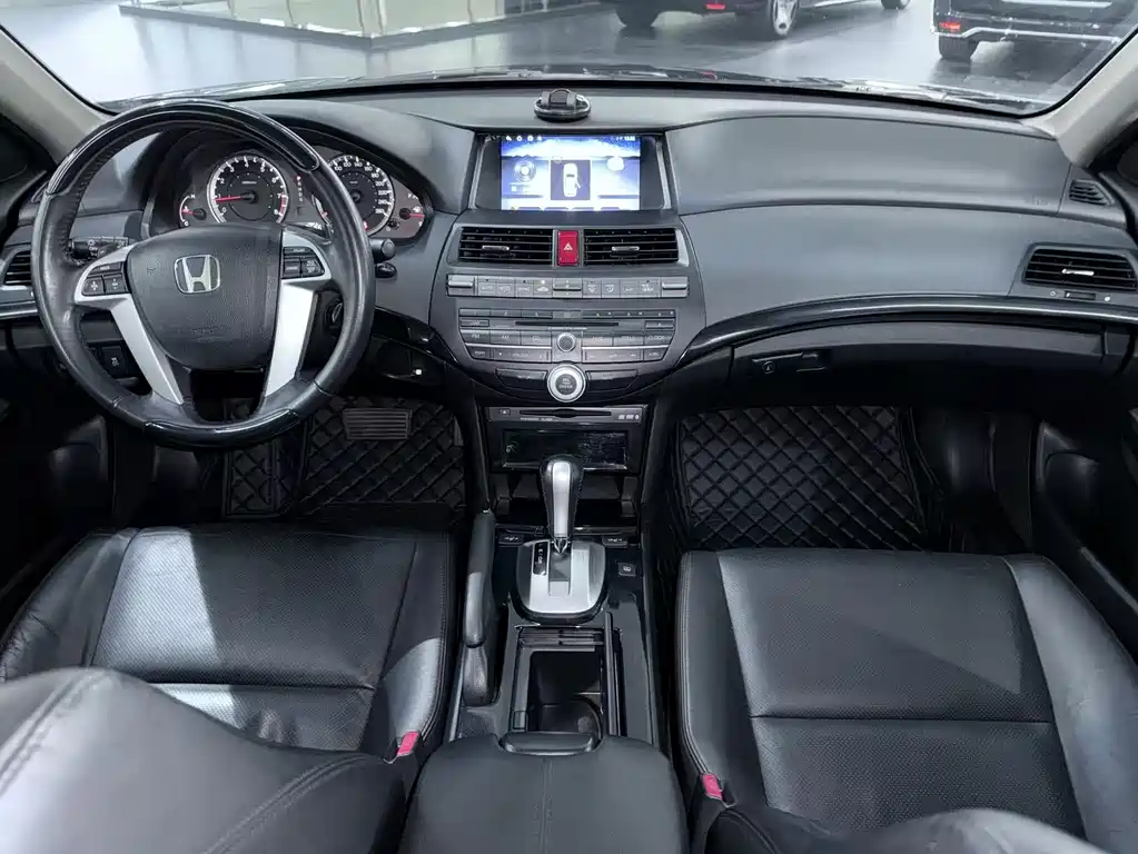 Honda Accord 2013 — фото 16