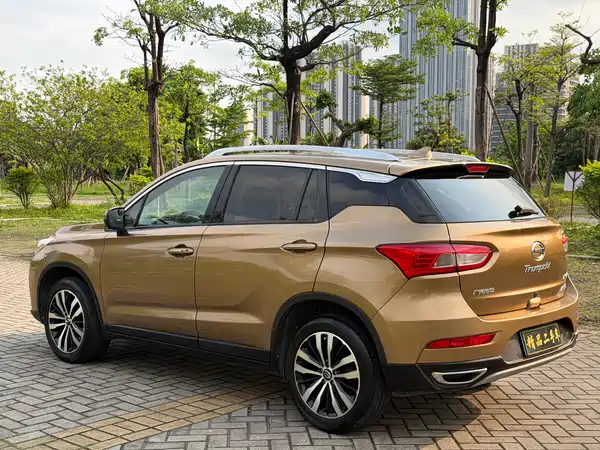 GAC Trumpchi GS4 2015