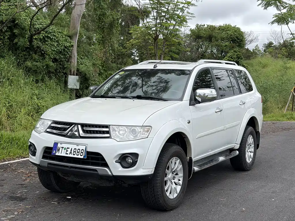 Mitsubishi Pajero Jinchang 2016 — фото 1