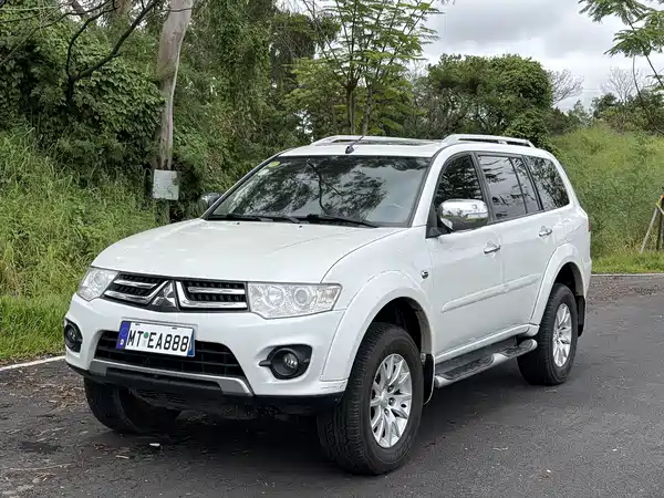 Mitsubishi Pajero Jinchang 2016
