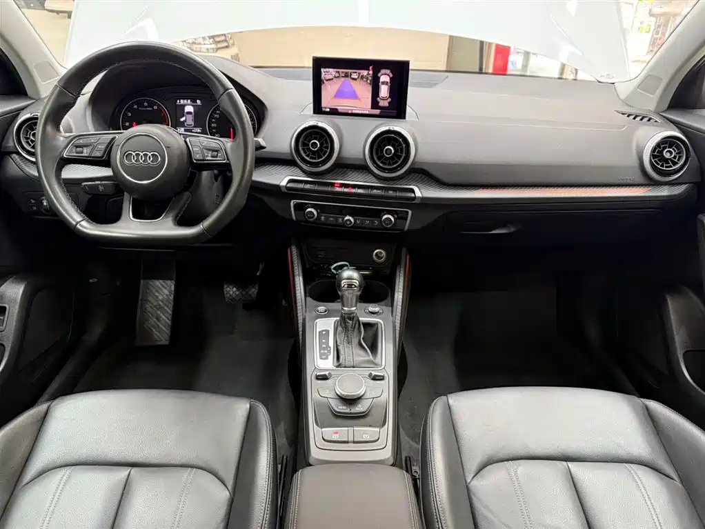 Audi Q2L 2023 — фото 19