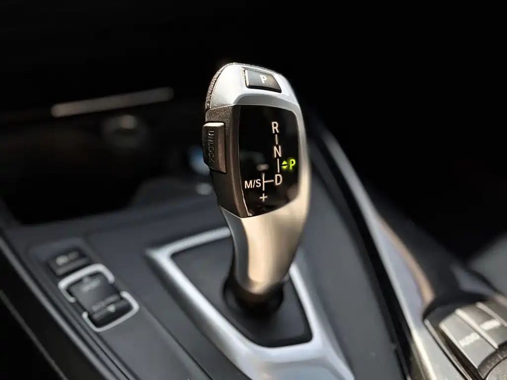 BMW 1 Series 2013 — фото 12