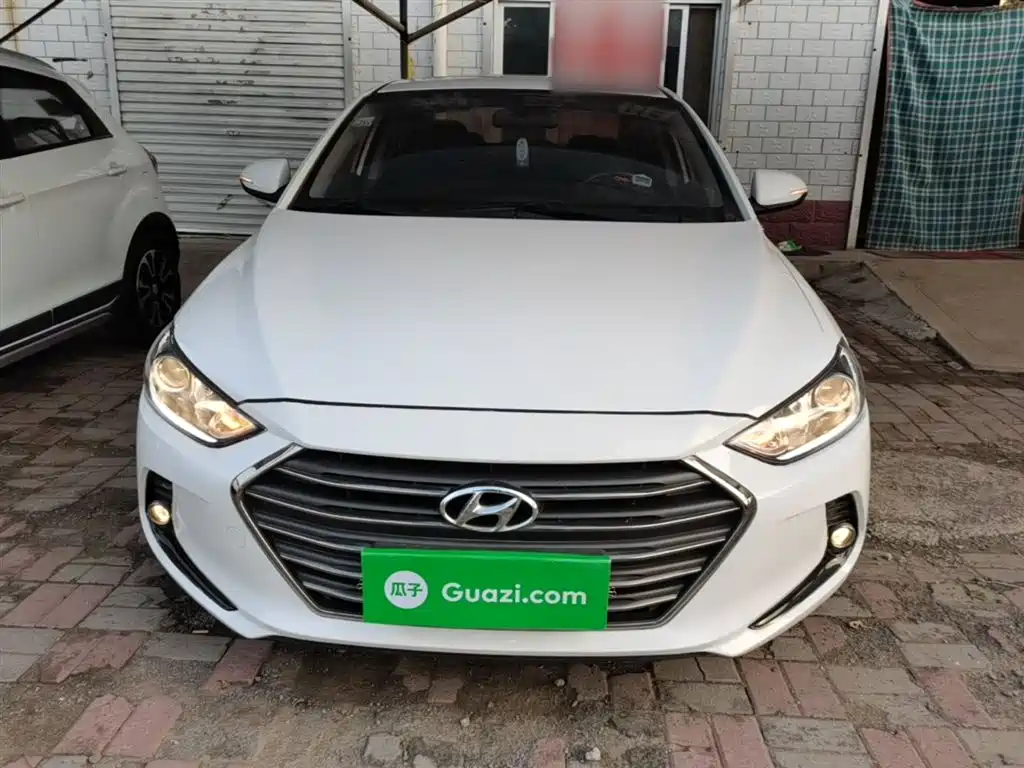 Hyundai Elantra 2019 — фото 3