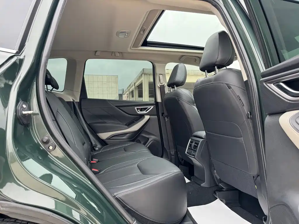Subaru Forester 2022 — фото 27