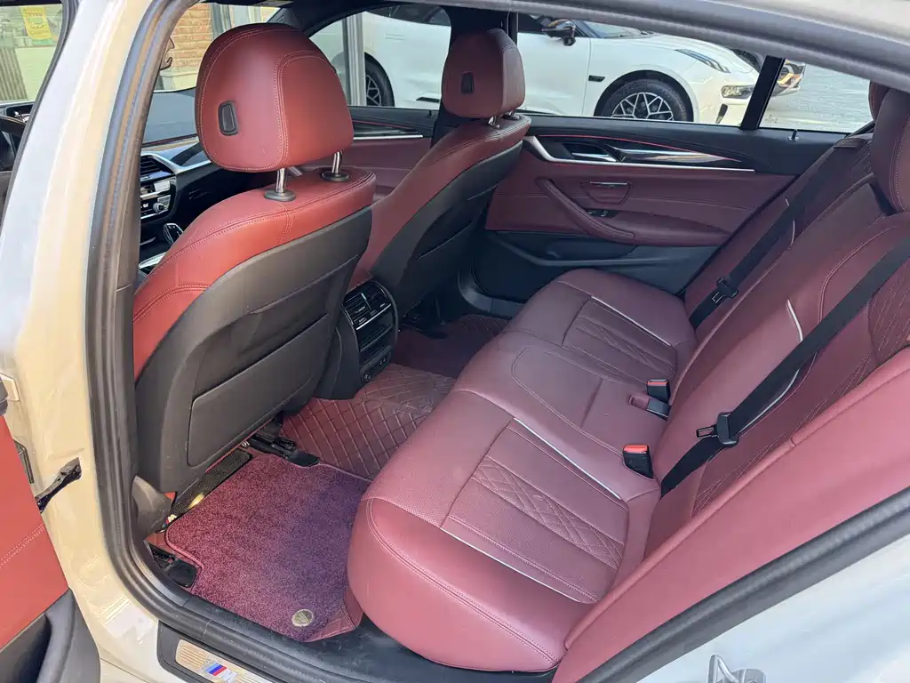 BMW 5 Series 2022 — фото 12