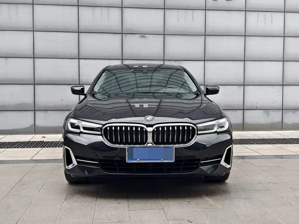 BMW 5 Series 2022
