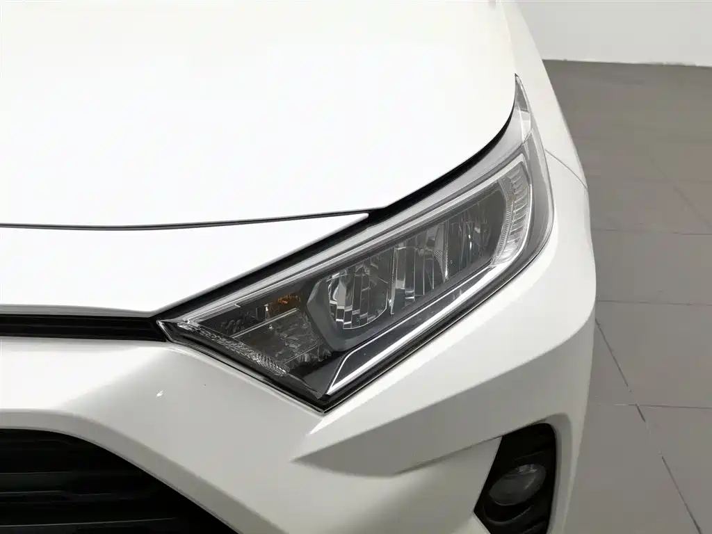 Toyota RAV4 2021
