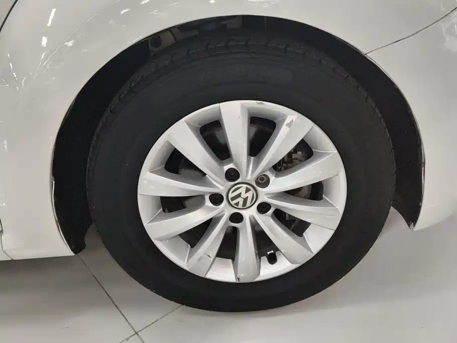 Volkswagen Beetle 2014
