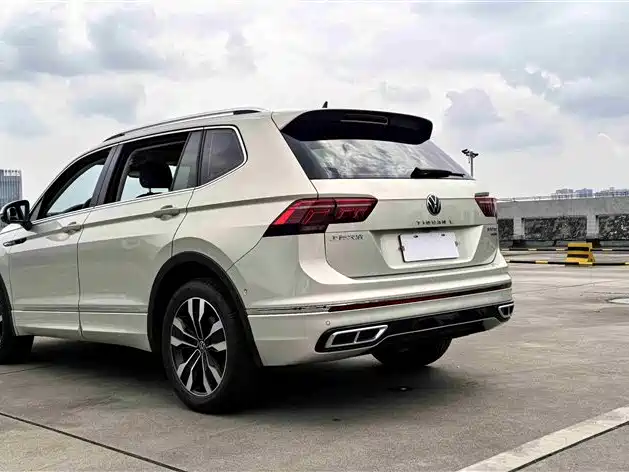 Volkswagen Tiguan L 2022 — фото 4