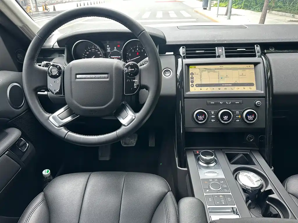 Land Rover Discovery 2019 — фото 22