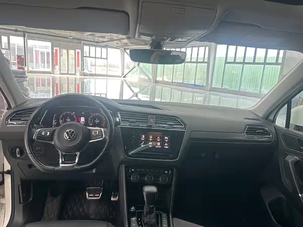 Volkswagen Tiguan L 2021