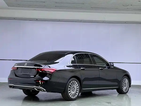 Mercedes-Benz E-Class 2023