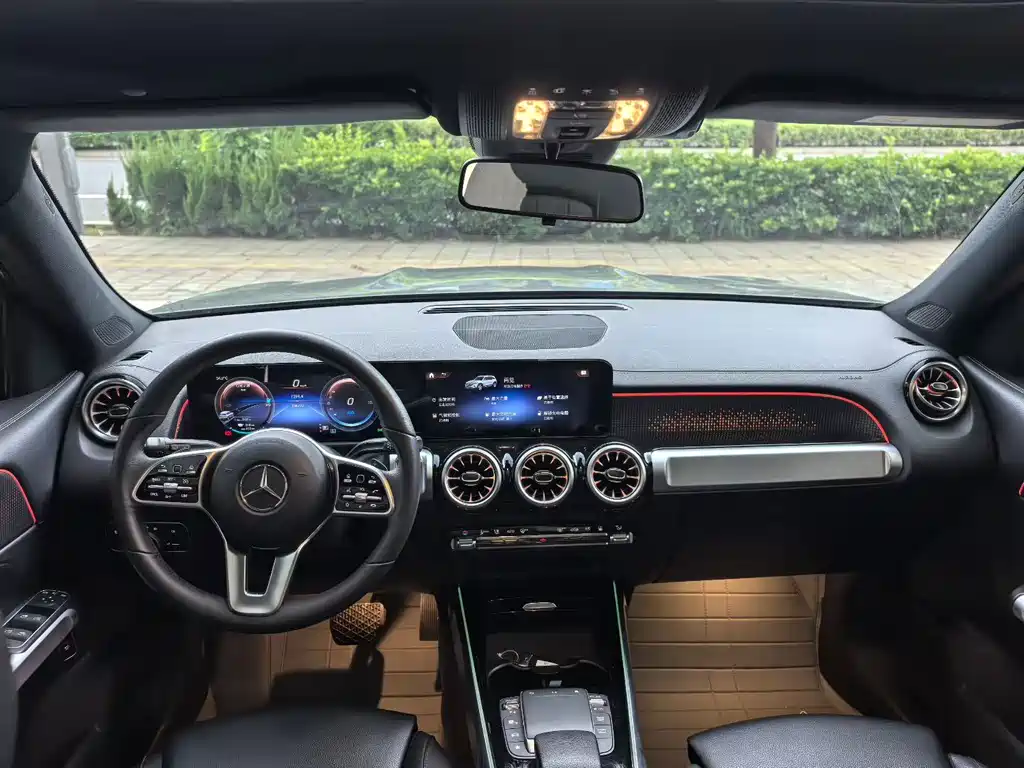 Mercedes-Benz EQB 2022