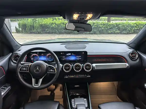 Mercedes-Benz EQB 2022