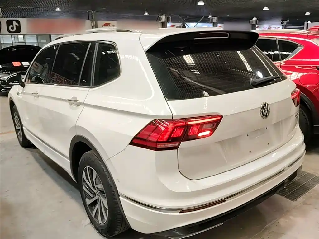 Volkswagen Tiguan L PHEV 2021 — фото 5