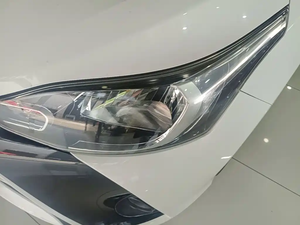 Toyota Yaris L 2019 — фото 24