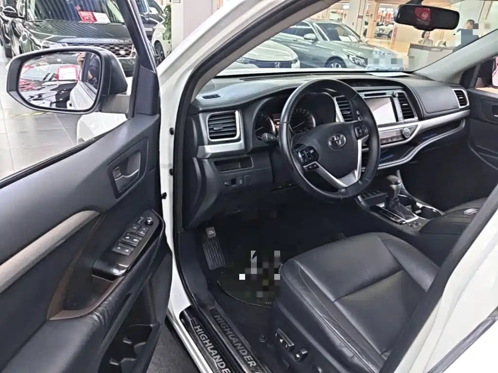 Toyota Highlander 2017 — фото 16