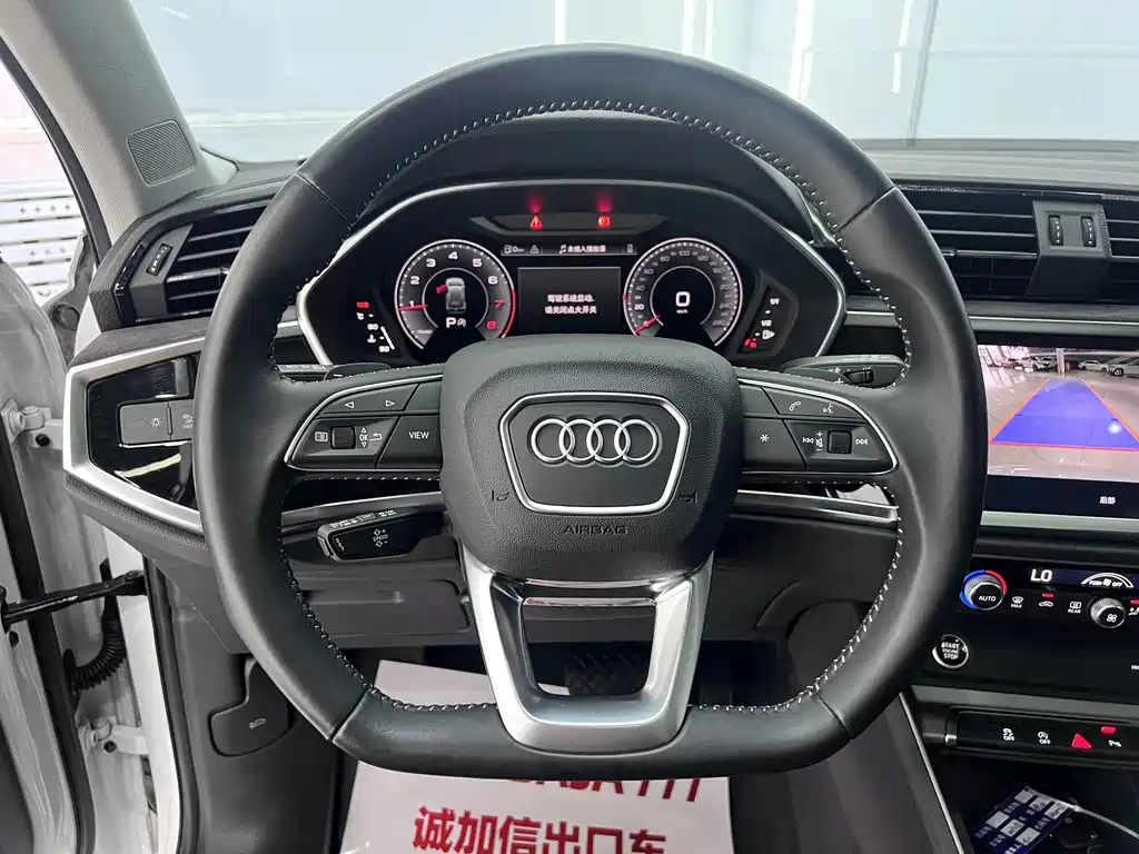 Audi Q3 2022 — фото 11