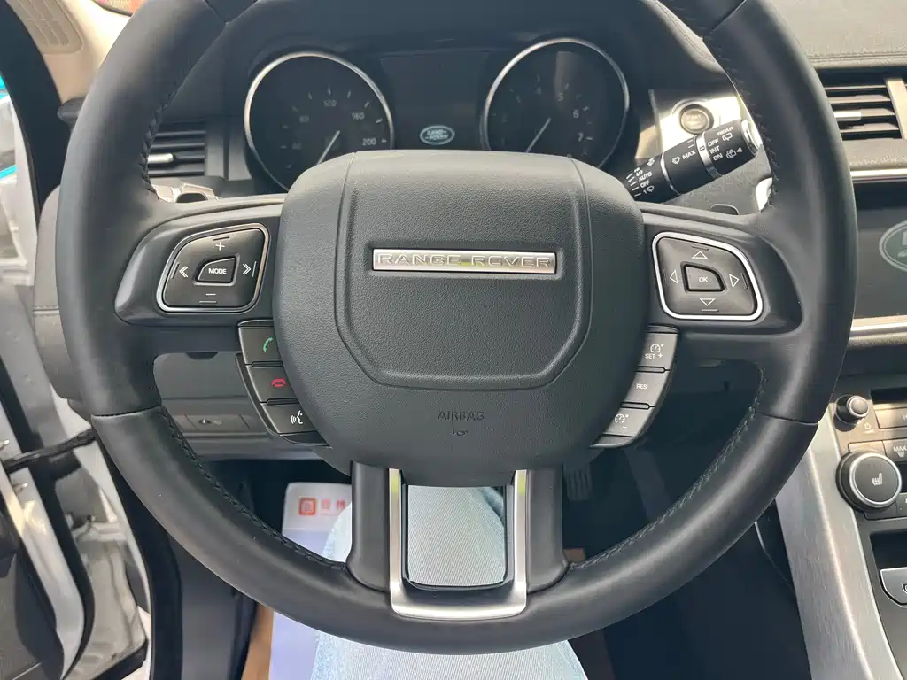 Land Rover Evoque 2017 — фото 8