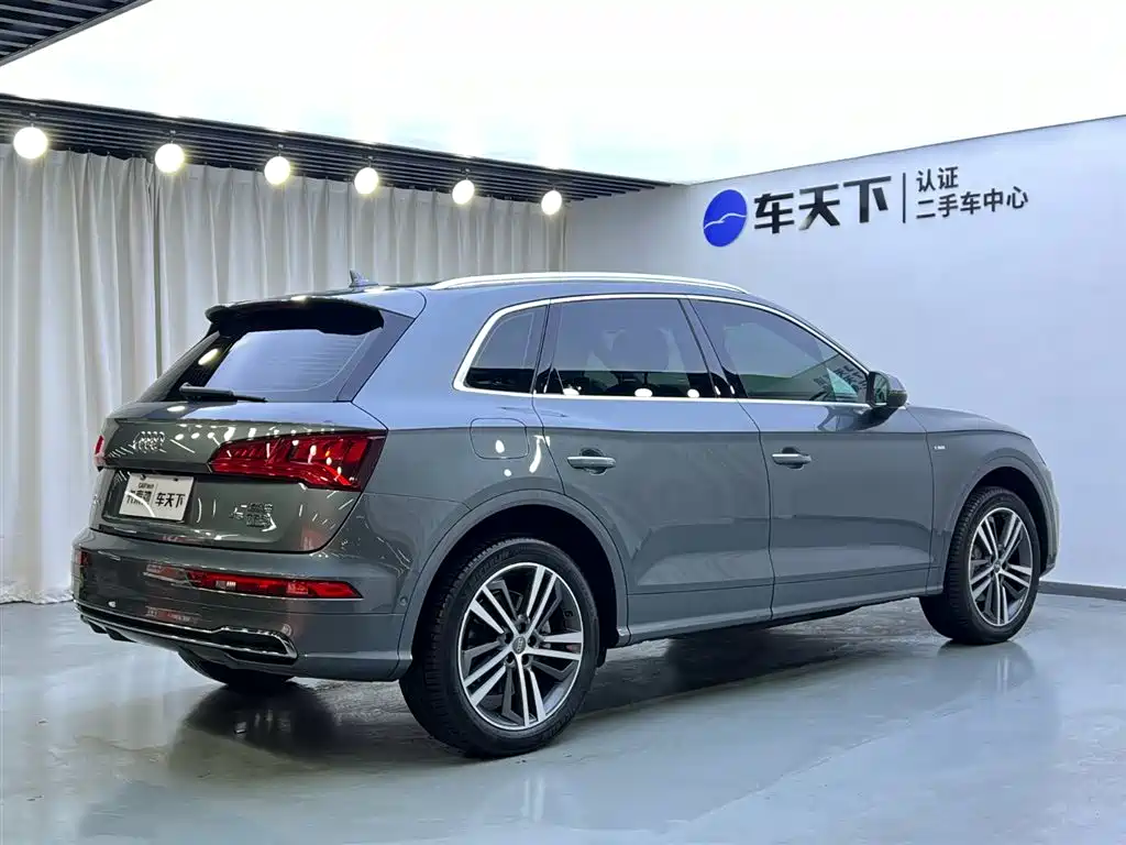 Audi Q5L 2021 — фото 3