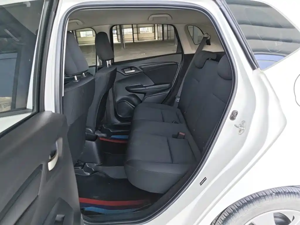 Honda Fit 2015 — фото 17