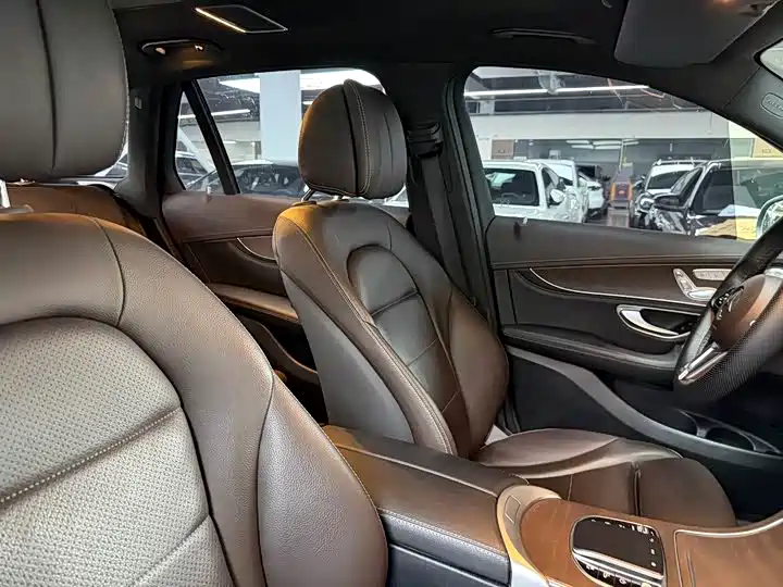 Mercedes-Benz GLC 2020 — фото 15